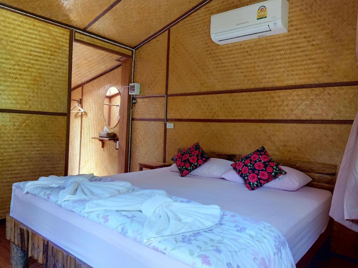 Bansuanphutarn Hotel Ban Pha Saeng Lang Buitenkant foto