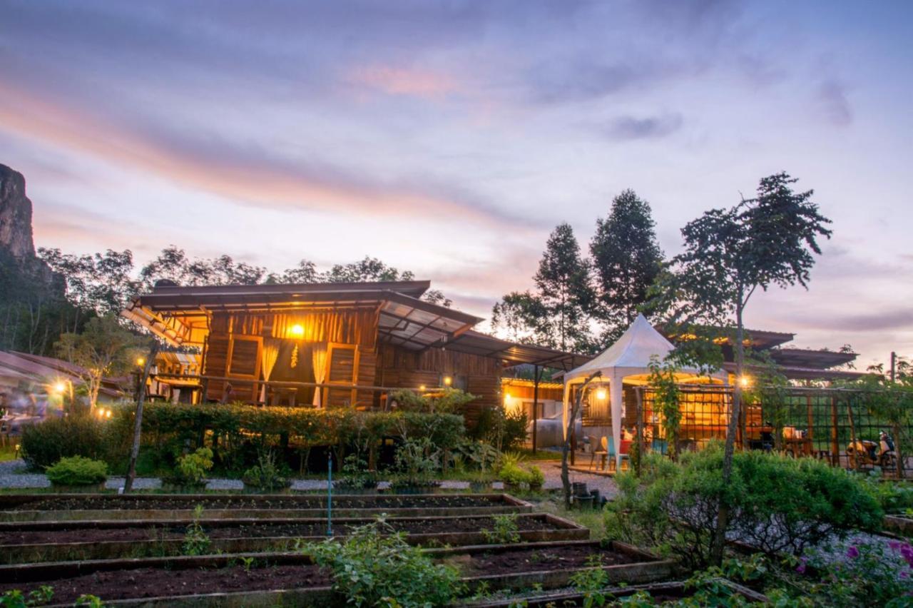 Bansuanphutarn Hotel Ban Pha Saeng Lang Buitenkant foto