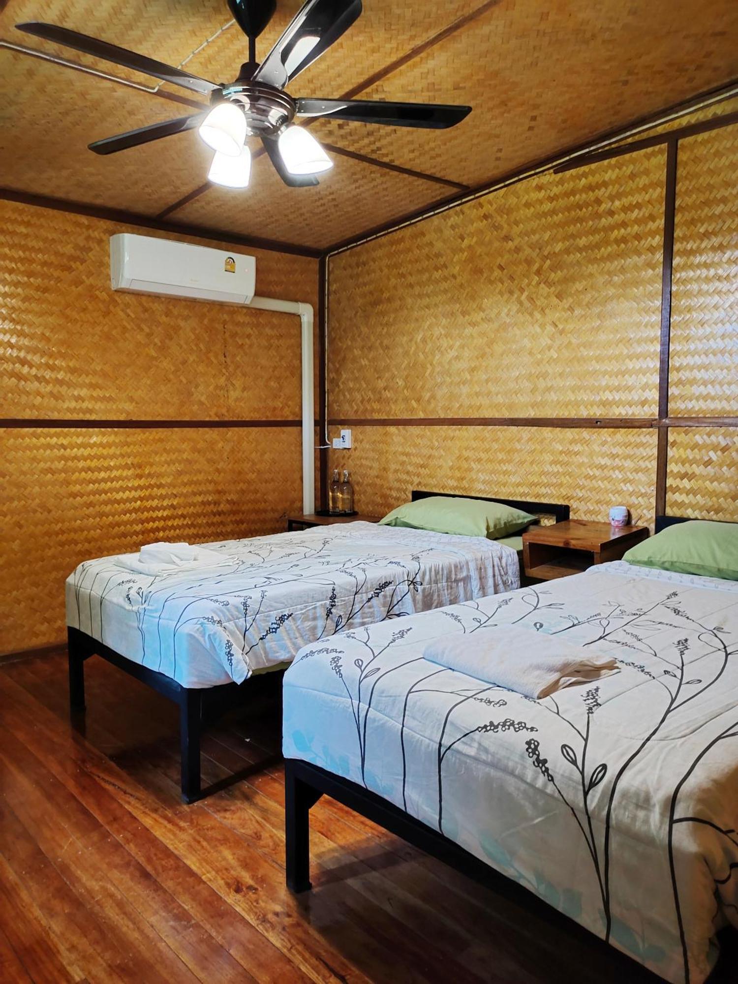 Bansuanphutarn Hotel Ban Pha Saeng Lang Buitenkant foto