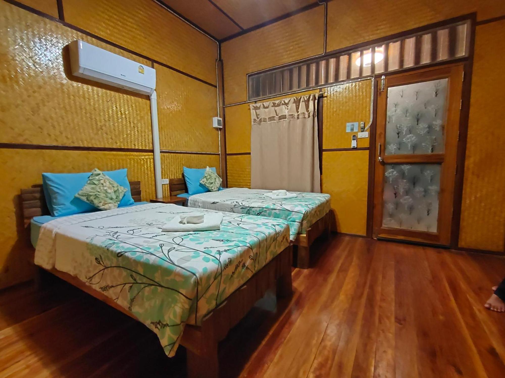 Bansuanphutarn Hotel Ban Pha Saeng Lang Buitenkant foto